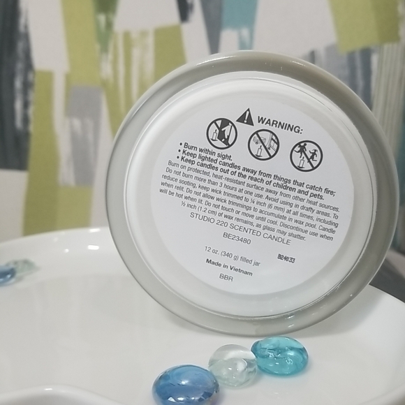 Fresh Llinen Scented Candle 14 oz - Picture 6 of 6